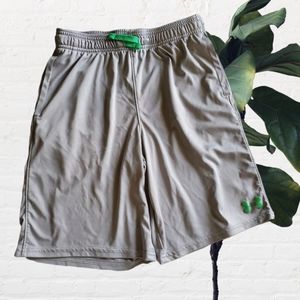 Under Armour Youth Shorts 👍